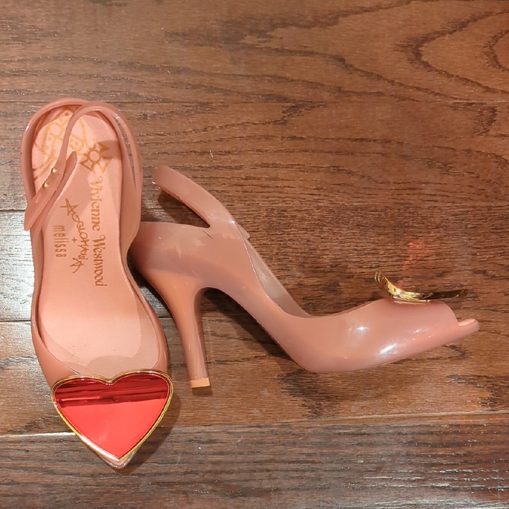 Vivienne Westwood Pink Heart Heels - Picture 4 of 4